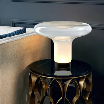Итальянская дизайнерская стеклянная прикроватная лампа для гостиной, модель гостиничного номера, роскошное художественное оформление кабинета, настольная лампа для виллы, настольная лампа