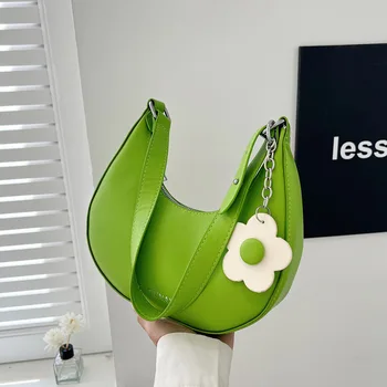 Брендовые Дизайнерские бродяги с цветочной подвеской из искусственной кожи, женская сумка через плечо, повседневная сумка через плечо, Маленькая сумочка в виде полумесяца, тренд 2023 года