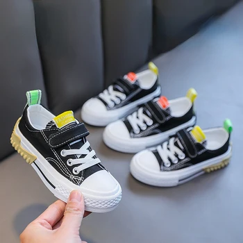 Новая модель детской обуви сезона весна 2023: повседневная дышащая обувь для мальчиков с низким берцем и тканевая обувь для девочек.